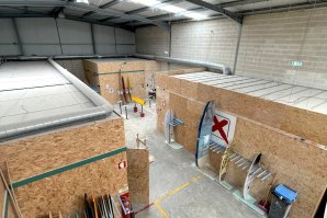 Fábrica de pranchas de surf totalmente equipada procura trespasse