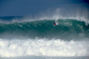 Miguel Blanco dropou esta onda gigante esta sexta feira