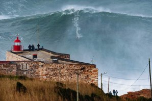 A icónica foto da Nazaré vendida por mais de 1 milhão de dólares.