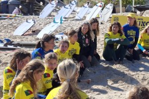 WSL organiza Rising Tides em Peniche e convida Teresa Abraços para inspirar uma nova geração de surfistas