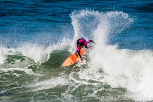 Teresa Bonvalot foi o grande destaque feminino no segundo dia de competição do Caparica Surf Fest