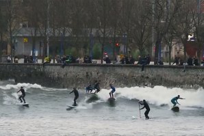 River Surfing [literalmente]