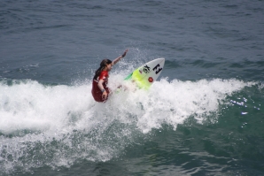 TERESA BONVALOT EM QUARTO NA MEIA FINAL