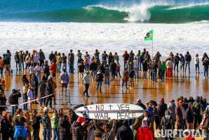 &quot;No War, Yes Peace&quot; no Meo Pro Portugal