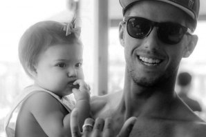 Filipinho com a pequena Mahina.