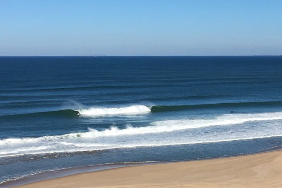 Boas condições de surf ontem em Sta. Cruz.