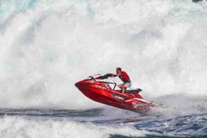 O DIA EM QUE AS ONDAS NOS AÇORES FIZERAM ESQUECER TUDO O RESTO