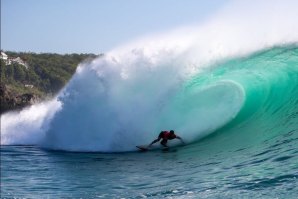 Expression Session em Padang Padang com Miguel Blanco, Koa Smith, Mason Ho, Clay Marzo, entre outros