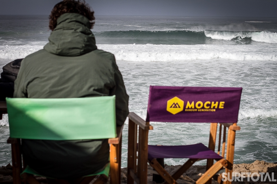 As ondas esta manhã, a quebrar na Costa da Caparica