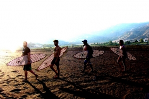 PRANCHAS DE SURF FEITAS EM CORTIÇA