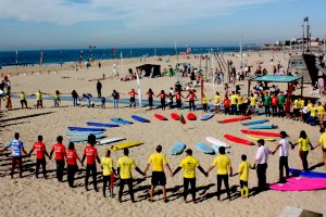 Dia 10 de Outubro(Segunda-Feira) haverá um Paddle-Out pelo Dia Mundial da Saúde Mental - Na Praia de Carcavelos