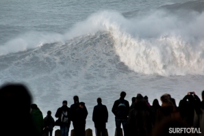 DOMINGO É DIA DE ROMARIA À NAZARÉ