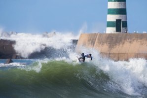 Meo Rip Curl Pro Portugal 2024 recomeça este Domingo na onda do Molhe Leste em Peniche