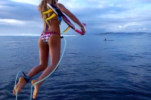 Tia Blanco à descoberta de Teahupoo