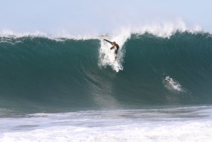 Free surf de fim de semana nos Supertubos 