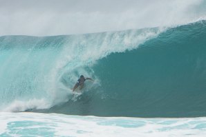 O último Volcom Pipe Pro contou com ondas épicas.