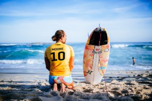 Carissa Moore garante lugar na WSL Finals 2022
