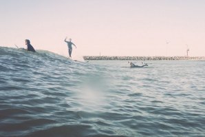 Luis Silva durante uma sessão de Longboard