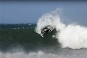 Kelly Slater em J-Bay, a onda lendária que perdeu o lugar no calendário do CT 2024