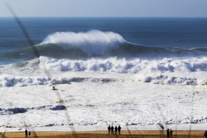 A expetativa cresce para o Nazaré Challenge, este sábado na Praia do Norte. 