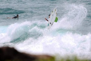 Pedro Coelho é um dos surfistas portugueses que estará presente no Reino Unido.