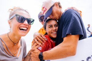 Tya Zebrowski com Kauli Vaast