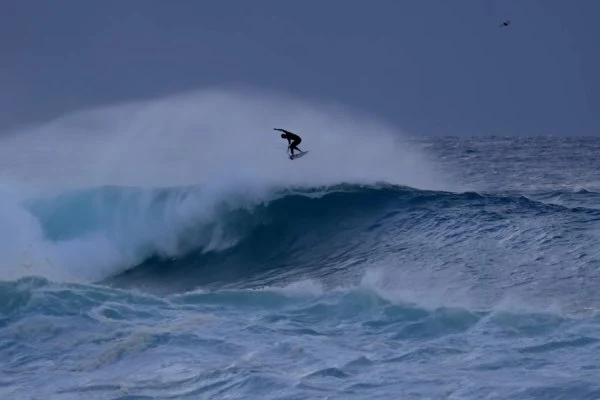 Surf de ondas pesadas atinge um novo nível - O segundo capítulo de Dylan’s Slab Tour