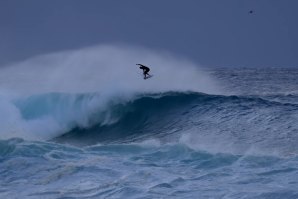 Surf de ondas pesadas atinge um novo nível - O segundo capítulo de Dylan’s Slab Tour