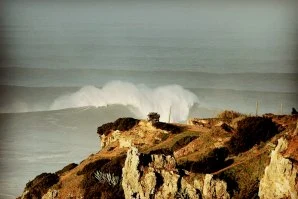 GoBBIGER Team – Nazaré: Episódio 3 revela a ciência do fenómeno e antecipa dia histórico na Praia do Norte