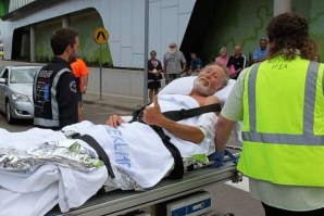 SURFISTA DE 65 ANOS ESCAPA COM VIDA A ATAQUE DE TUBARÃO