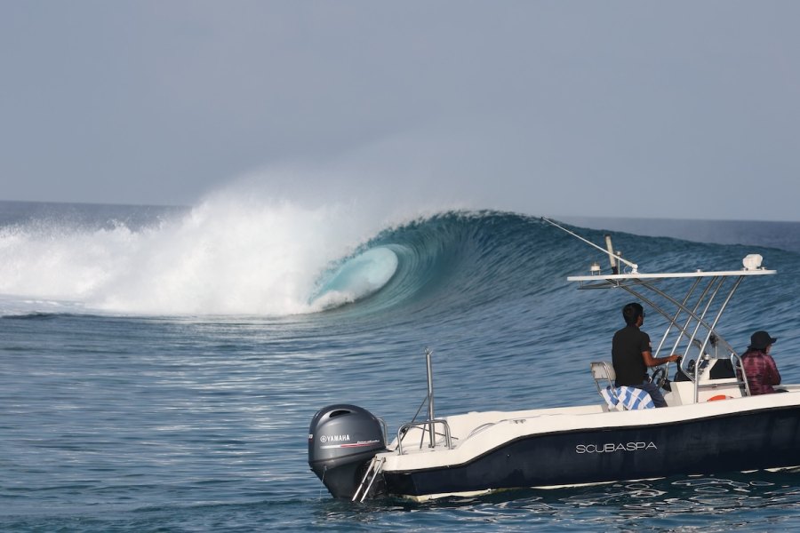 Maldivas: Projeto de Aterro Ameaça a Onda Icónica de Tucky Joes