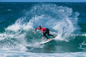 AS MARCAS QUE PATROCINAM OS SURFISTAS PORTUGUESES NO TOP 5  