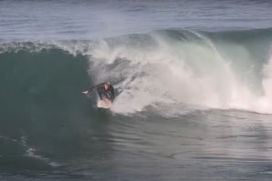 Ondas de Primavera na Ericeira, com Kiron Jabour, Martim Fortes, Afonso Antunes, Henrique Pyrrait, entre outros