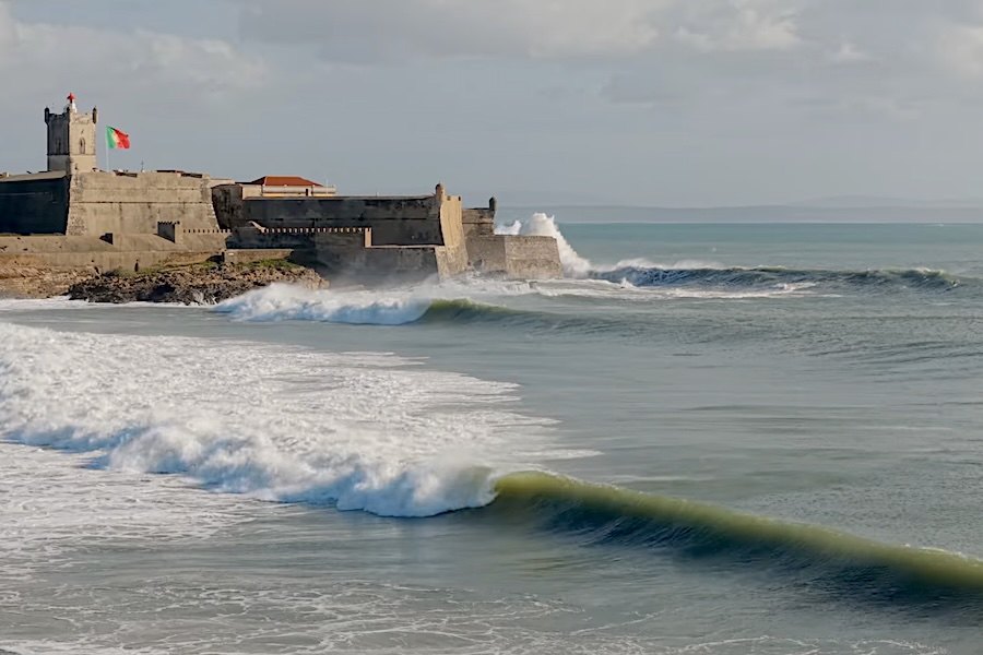 Carcavelos mágico, um swell para mais tarde recordar