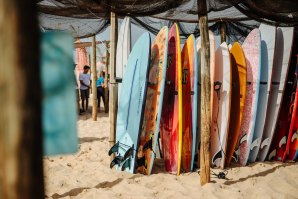 Maior competição solidária de surf do país está de volta a Santa Cruz