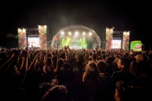 SURF E MÚSICA UNIDOS NOS FESTIVAIS