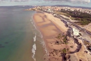 ‘AS PRAIAS TAMBÉM SE ABATEM: CARCAVELOS’