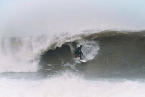 Reubyn Ash mostra-nos como se abriga durante uma tempestade na Cornualha