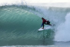 Mick Fanning já competiu, hoje de manhã, e passou em primeiro lugar.