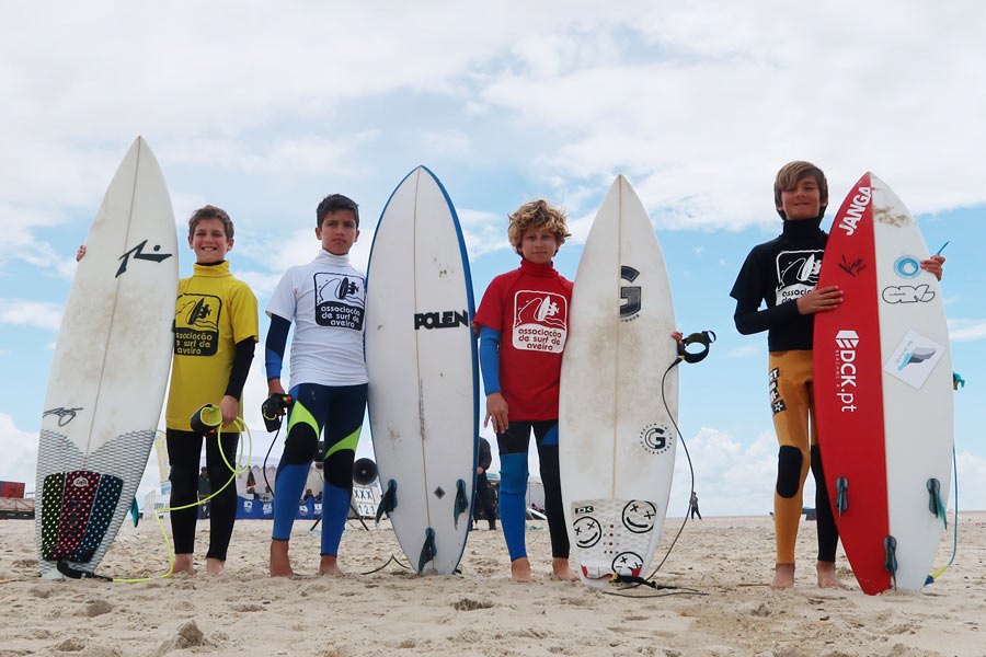 A armada "grom" estava pronta, mas o mau tempo levou à suspensão da prova.