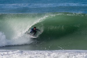 9 horas de acção marcaram o 1º dia do Meo Rip Curl Pro Portugal 2025