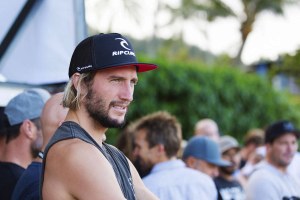 Australiano deixa mensagem de confiança.