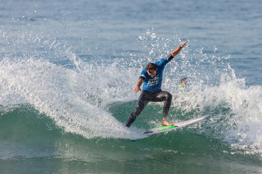 Frederico Morais durante o seu heat no QS 10,000 Balitto Pro 2019