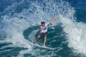 Bom desempenho de Kikas no round 1 do Pipe Masters, mas, infelizmente, o português terminou em segundo lugar.