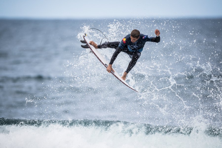 O Rookie Soli Bailey irá competir com Conner Coffin no Heat 3 da Ronda 3 no Rip Curl Pro Bells Beach. Creditos: © WSL / Dunbar