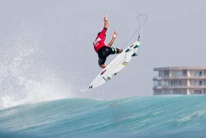 OS AÉREOS, AS NOTAS PERFEITAS, UM ELEVADO NÍVEL DE SURF EM BALLITO