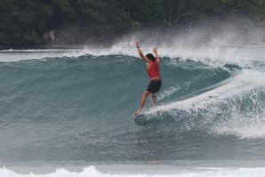 Há um mundial de Longboard a ter lugar na Papua Nova Guiné e está clássico