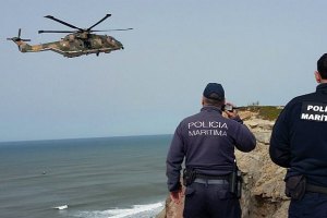 Uma manhã atribulada na Praia da Calada.