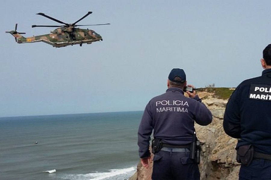 Uma manhã atribulada na Praia da Calada.