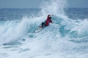 John John Florence é um dos surfistas que já não consta da competição. 